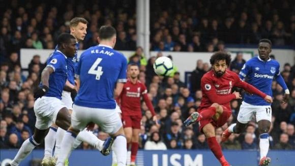 足球西甲豪门迎来连胜，状态回暖