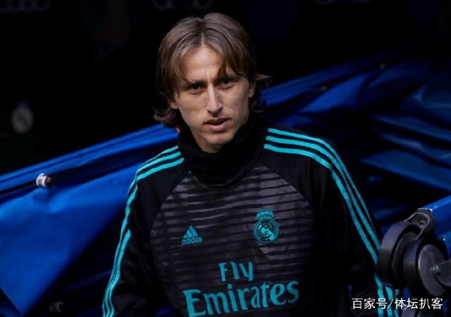 大力神杯已经抵达华盛顿！北京时间6日凌晨正式抽签